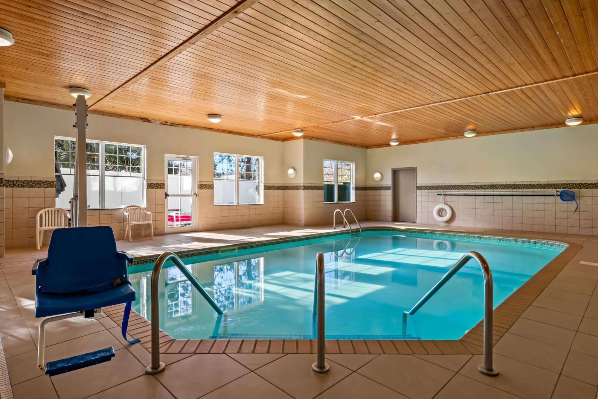 Country Inn & Suites By Radisson, Red Wing, Mn Extérieur photo