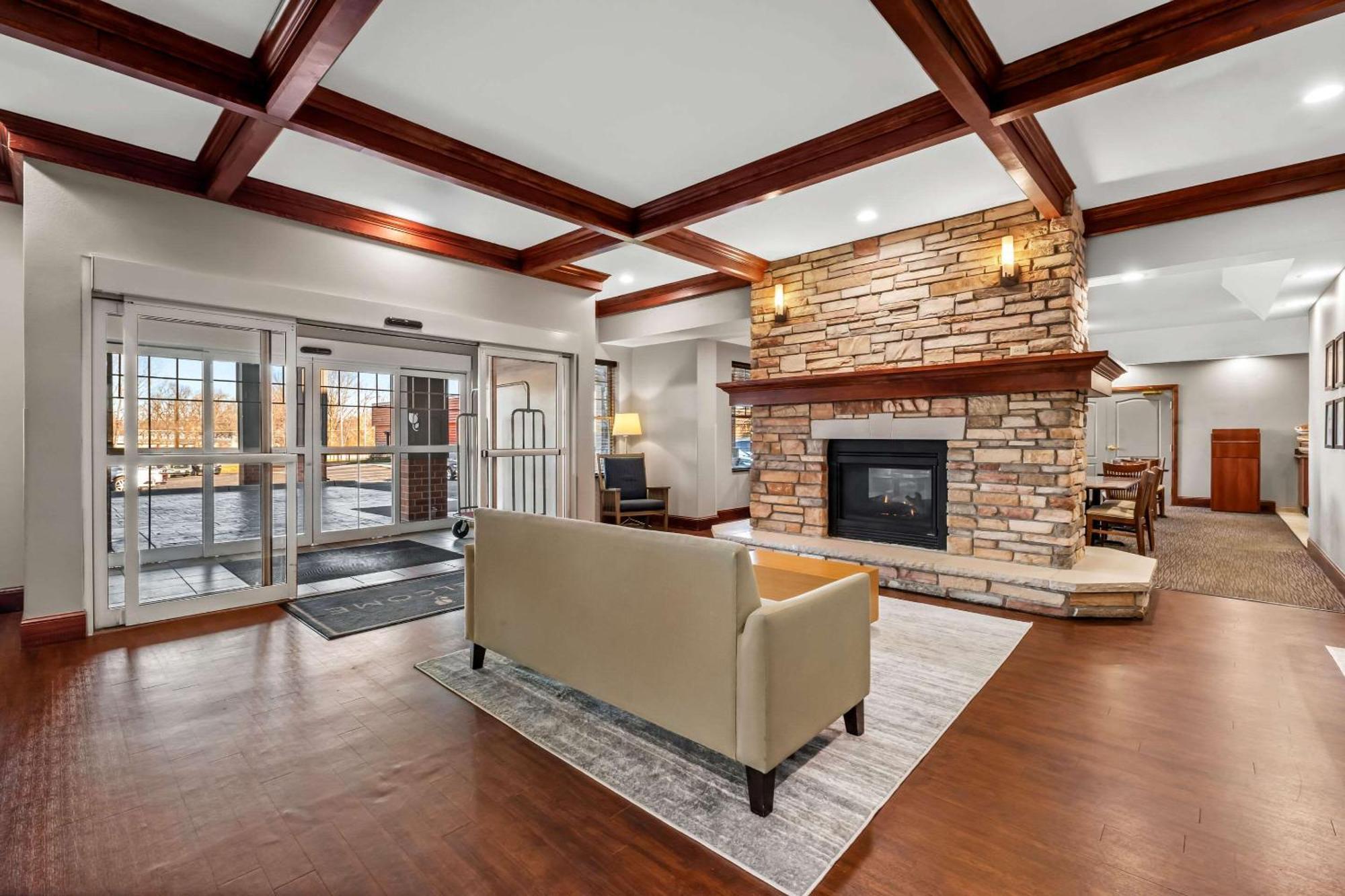 Country Inn & Suites By Radisson, Red Wing, Mn Extérieur photo